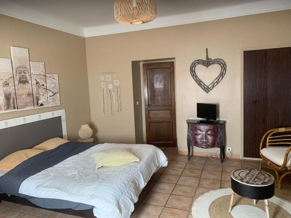 Bastide Du Bonheur Saint Donat Bed & Breakfast Greoux-les-Bains ภายนอก รูปภาพ
