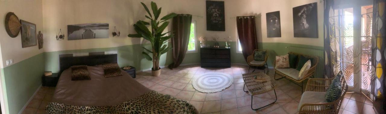 Bastide Du Bonheur Saint Donat Bed & Breakfast Greoux-les-Bains ภายนอก รูปภาพ