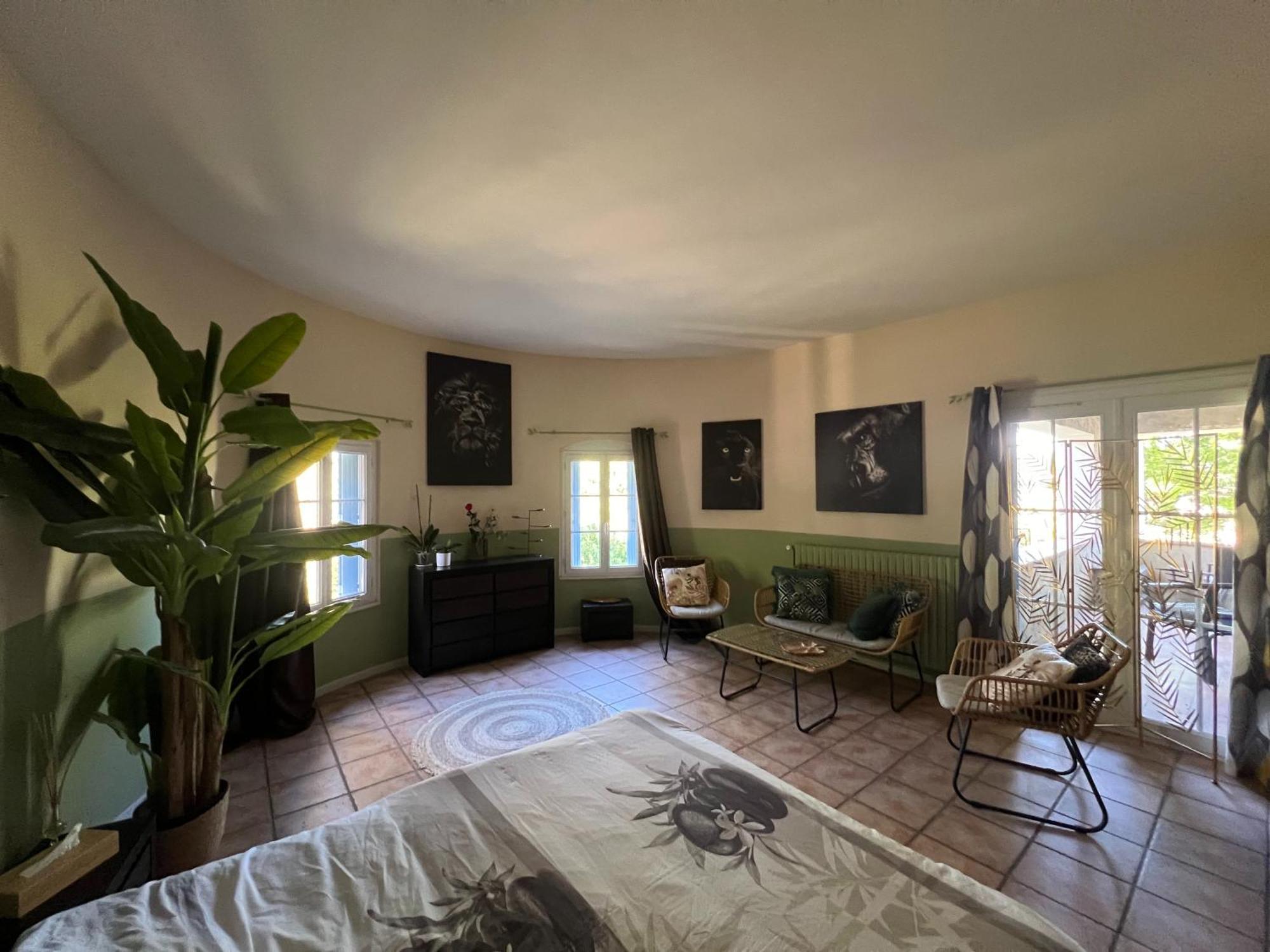 Bastide Du Bonheur Saint Donat Bed & Breakfast Greoux-les-Bains ภายนอก รูปภาพ
